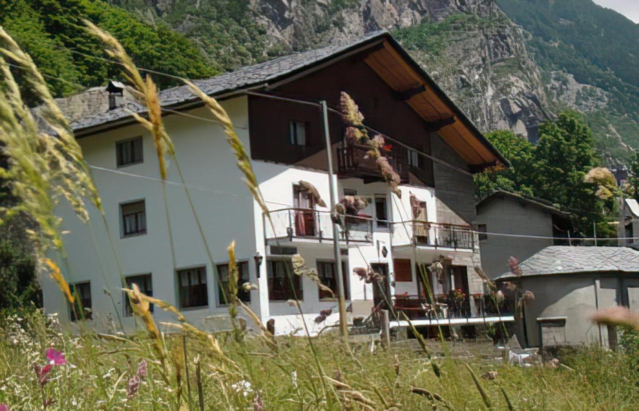 Hotel Laurent Gaby Exterior photo