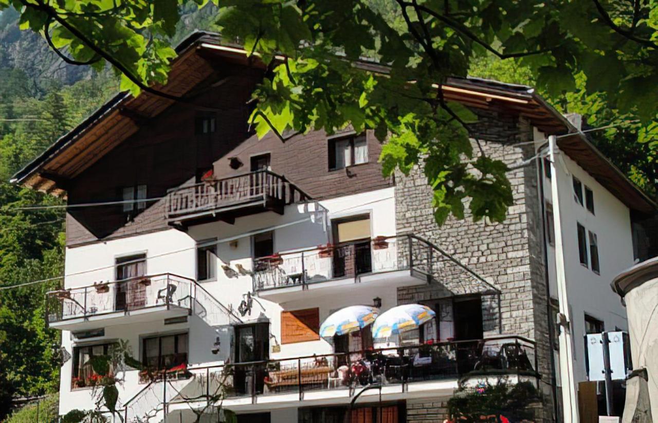 Hotel Laurent Gaby Exterior photo